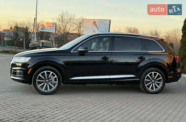 Внедорожник / Кроссовер Audi Q7 2016 в 