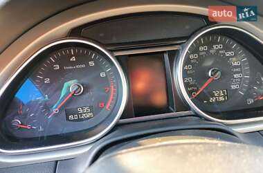 Позашляховик / Кросовер Audi Q7 2014 в 