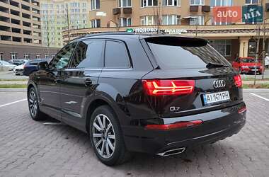 Позашляховик / Кросовер Audi Q7 2016 в Софіївській Борщагівці