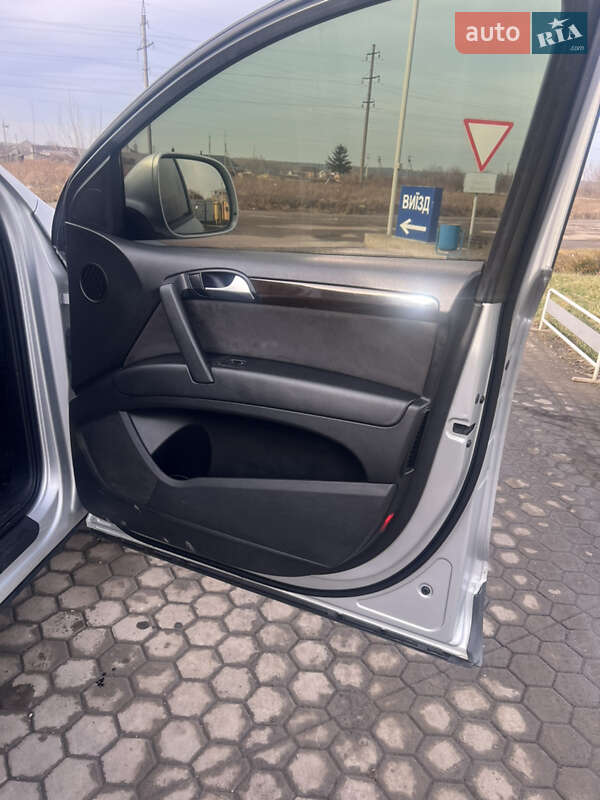 Позашляховик / Кросовер Audi Q7 2008 в Кременці