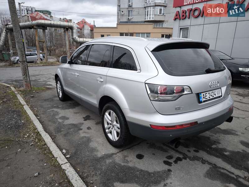 Внедорожник / Кроссовер Audi Q7 2006 в Днепре