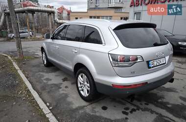 Внедорожник / Кроссовер Audi Q7 2006 в 