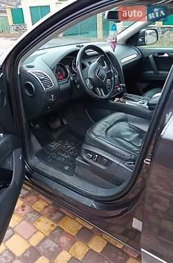 Внедорожник / Кроссовер Audi Q7 2011 в 
