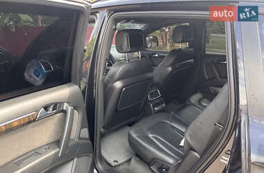 Позашляховик / Кросовер Audi Q7 2009 в 