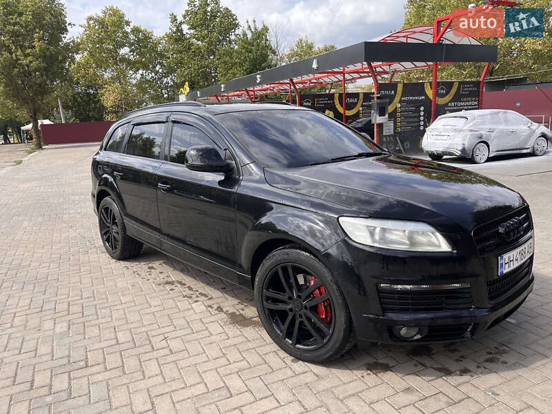 Позашляховик / Кросовер Audi Q7 2009 в Новоукраїнці