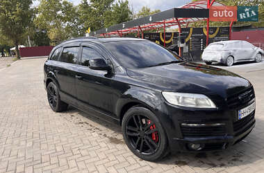 Позашляховик / Кросовер Audi Q7 2009 в 