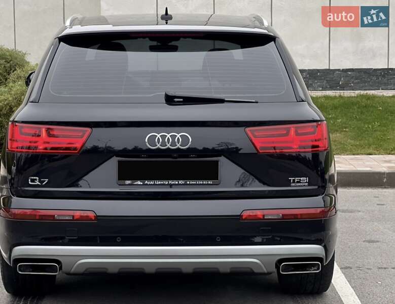 Внедорожник / Кроссовер Audi Q7 2015 в Киеве