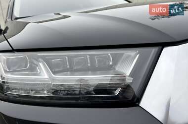 Внедорожник / Кроссовер Audi Q7 2015 в 