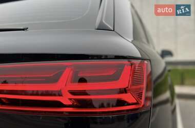 Внедорожник / Кроссовер Audi Q7 2015 в 