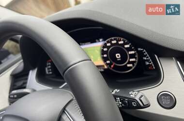 Внедорожник / Кроссовер Audi Q7 2015 в 