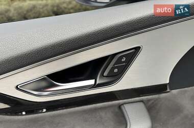 Внедорожник / Кроссовер Audi Q7 2015 в 