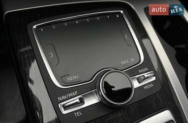 Внедорожник / Кроссовер Audi Q7 2015 в 