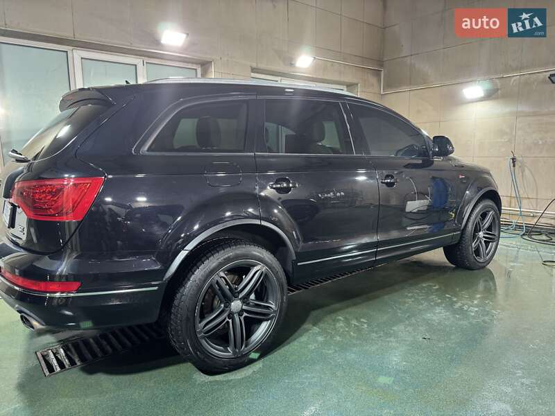 Внедорожник / Кроссовер Audi Q7 2014 в Киеве