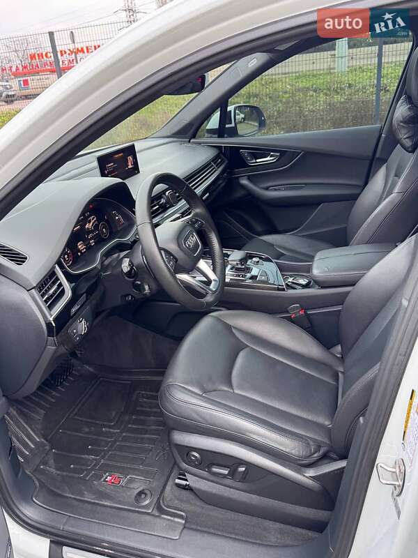 Позашляховик / Кросовер Audi Q7 2016 в Одесі