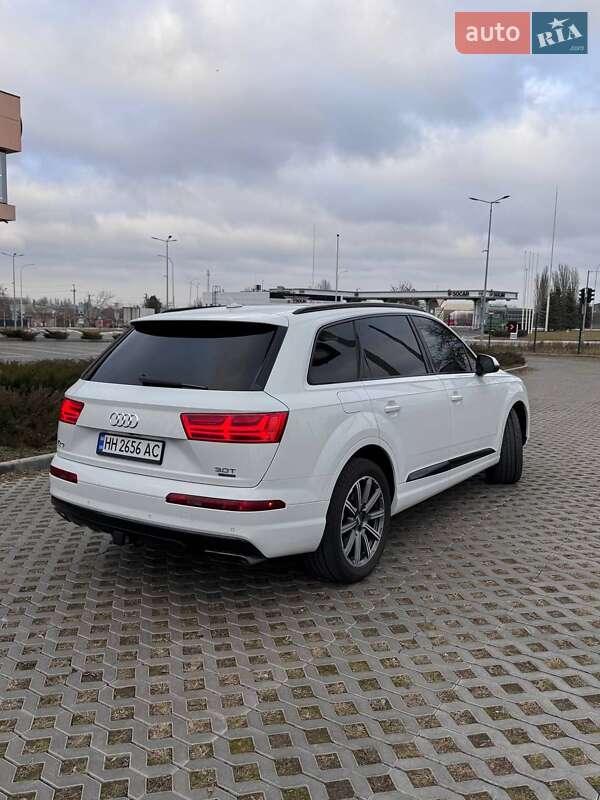 Позашляховик / Кросовер Audi Q7 2016 в Одесі