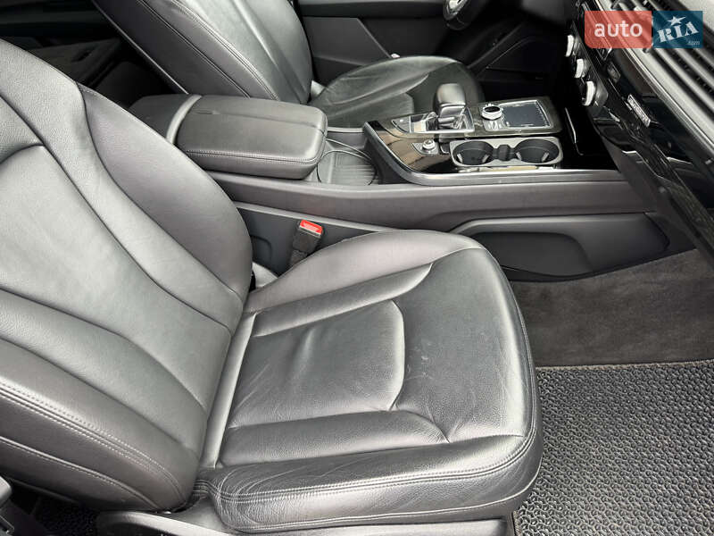 Позашляховик / Кросовер Audi Q7 2016 в Полтаві