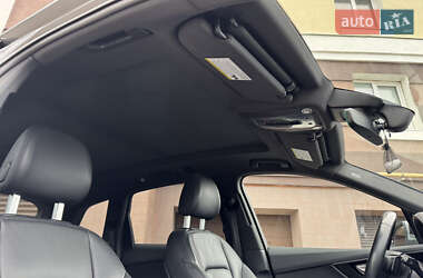 Внедорожник / Кроссовер Audi Q7 2016 в 
