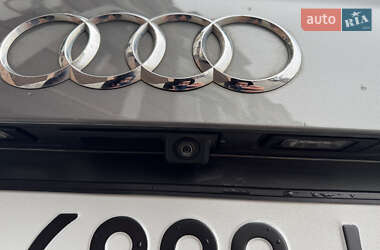 Внедорожник / Кроссовер Audi Q7 2016 в 