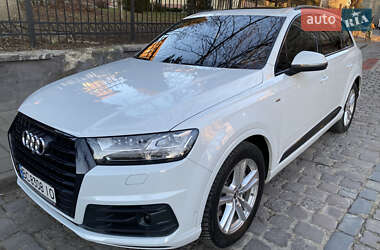 Внедорожник / Кроссовер Audi Q7 2018 в 