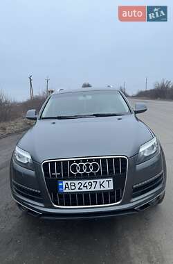 Позашляховик / Кросовер Audi Q7 2012 в 