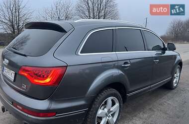 Позашляховик / Кросовер Audi Q7 2012 в 