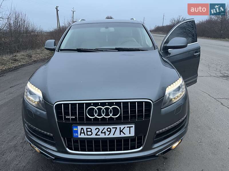 Позашляховик / Кросовер Audi Q7 2012 в Хмільнику