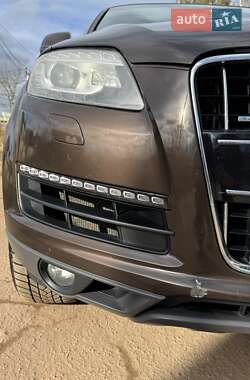 Позашляховик / Кросовер Audi Q7 2011 в Самборі