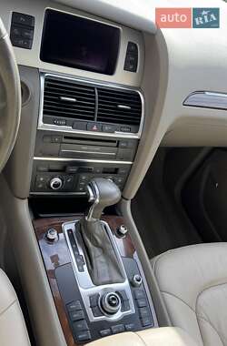 Позашляховик / Кросовер Audi Q7 2011 в Самборі