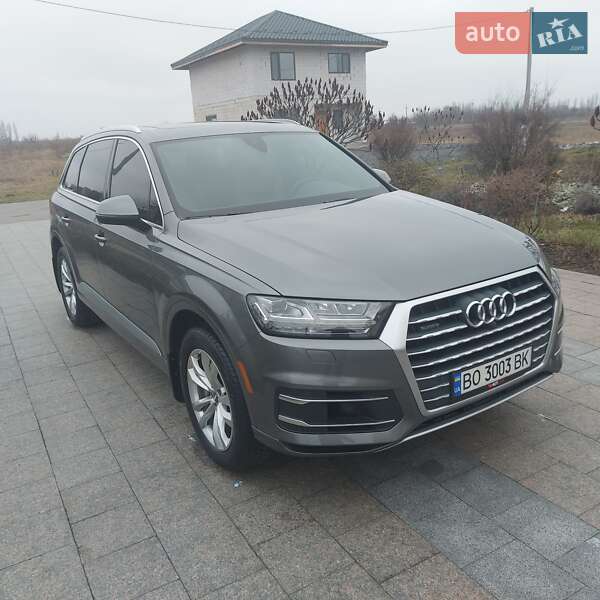 Позашляховик / Кросовер Audi Q7 2017 в Кременці