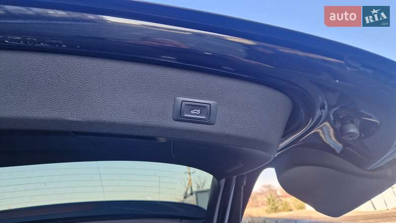 Внедорожник / Кроссовер Audi Q7 2015 в Луцке