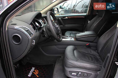 Внедорожник / Кроссовер Audi Q7 2013 в 