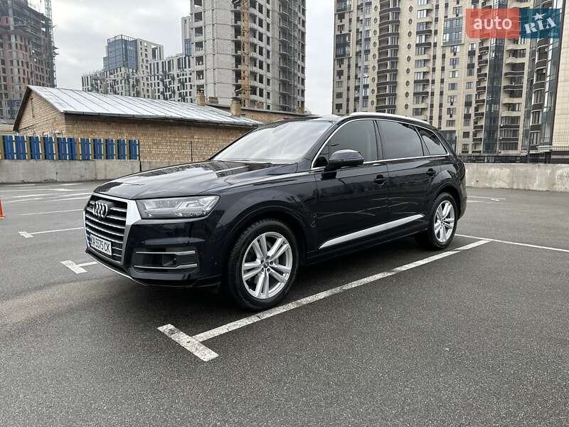 Позашляховик / Кросовер Audi Q7 2016 в Києві