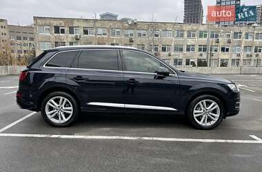 Позашляховик / Кросовер Audi Q7 2016 в Києві