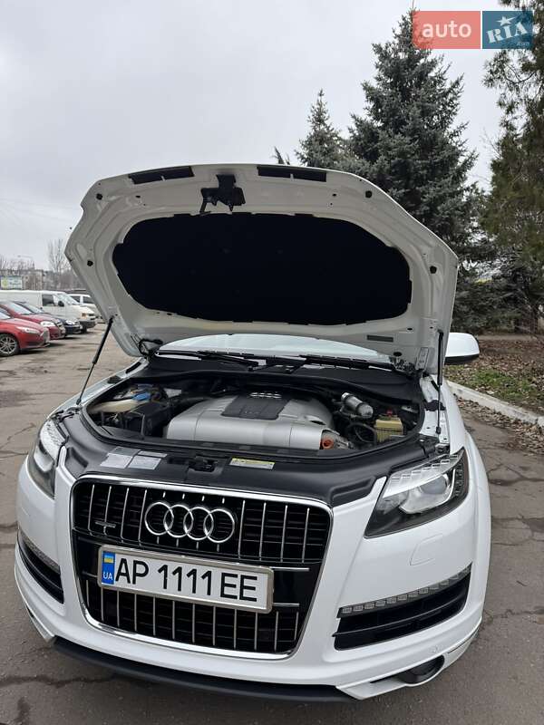 Внедорожник / Кроссовер Audi Q7 2010 в Запорожье