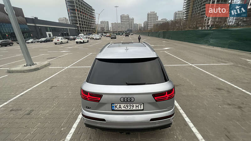 Позашляховик / Кросовер Audi Q7 2019 в Києві