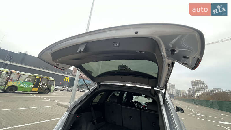 Позашляховик / Кросовер Audi Q7 2019 в Києві