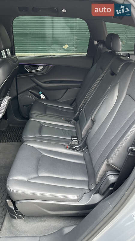 Позашляховик / Кросовер Audi Q7 2019 в Києві