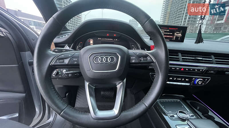 Позашляховик / Кросовер Audi Q7 2019 в Києві