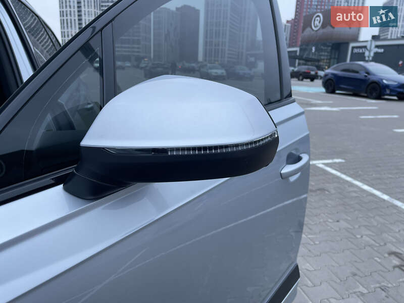 Позашляховик / Кросовер Audi Q7 2019 в Києві