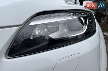 Позашляховик / Кросовер Audi Q7 2010 в 