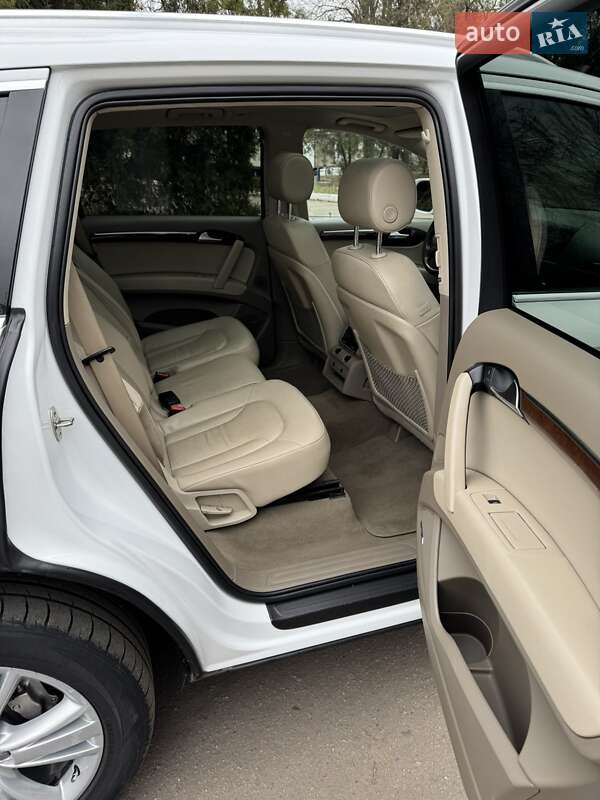 Внедорожник / Кроссовер Audi Q7 2010 в Запорожье