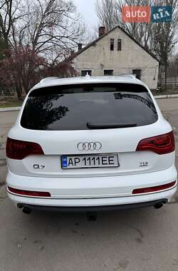 Позашляховик / Кросовер Audi Q7 2010 в 