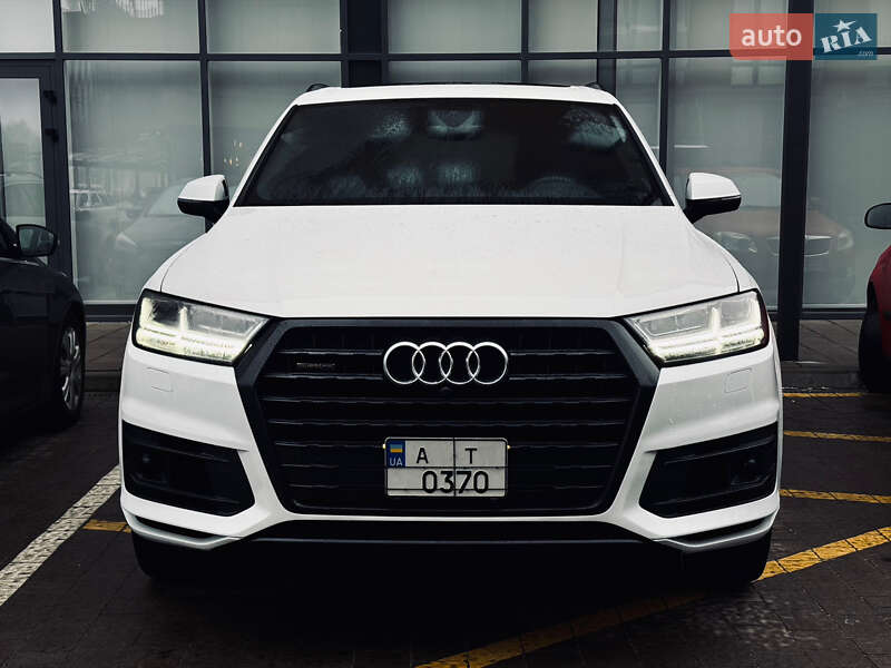 Внедорожник / Кроссовер Audi Q7 2019 в 