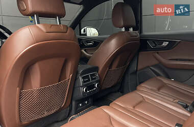 Внедорожник / Кроссовер Audi Q7 2018 в 