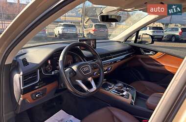 Внедорожник / Кроссовер Audi Q7 2017 в 