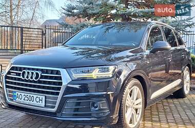 Внедорожник / Кроссовер Audi Q7 2015 в Сваляве