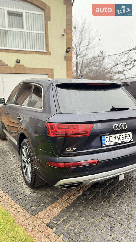 Внедорожник / Кроссовер Audi Q7 2017 в Черновцах