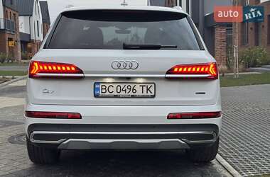 Внедорожник / Кроссовер Audi Q7 2022 в 