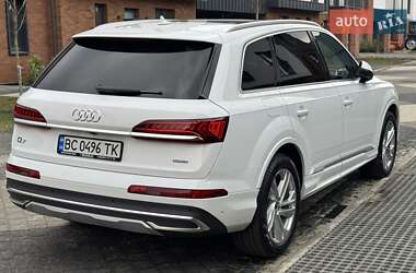Внедорожник / Кроссовер Audi Q7 2022 в 