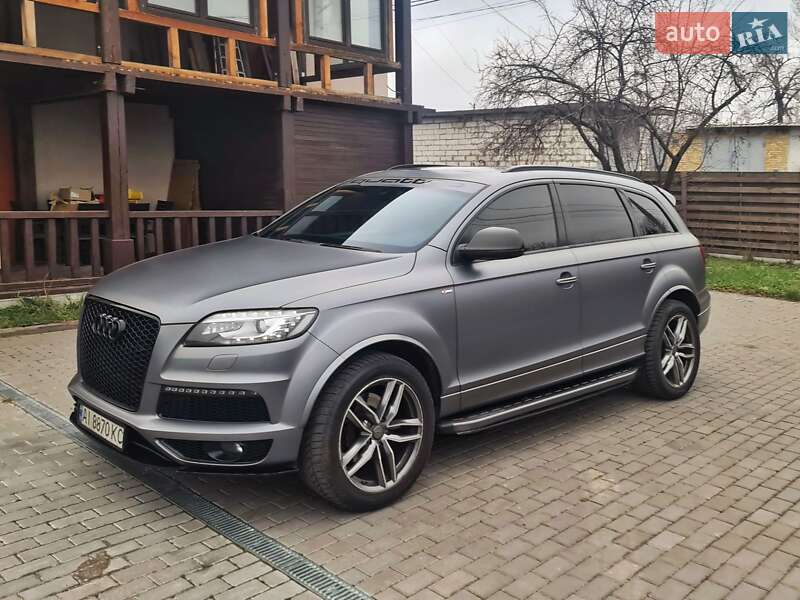 Внедорожник / Кроссовер Audi Q7 2011 в Буче